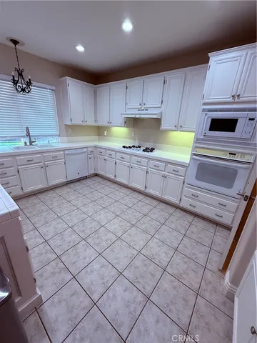 $3,950 | 19211 Dandelion Court, Riverside, CA 92508