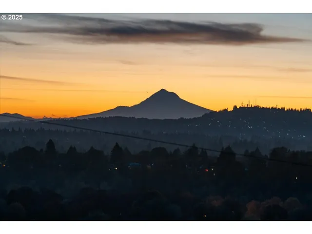 $775,000 | 7231 South Laview Drive, Portland, OR 97219