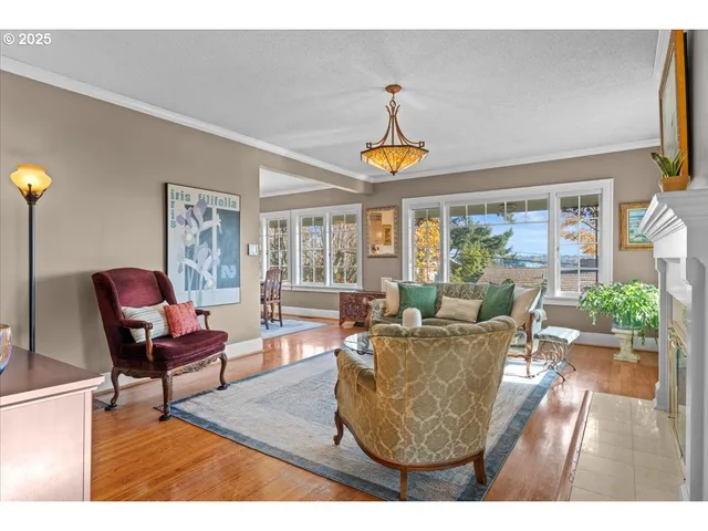 $775,000 | 7231 South Laview Drive, Portland, OR 97219