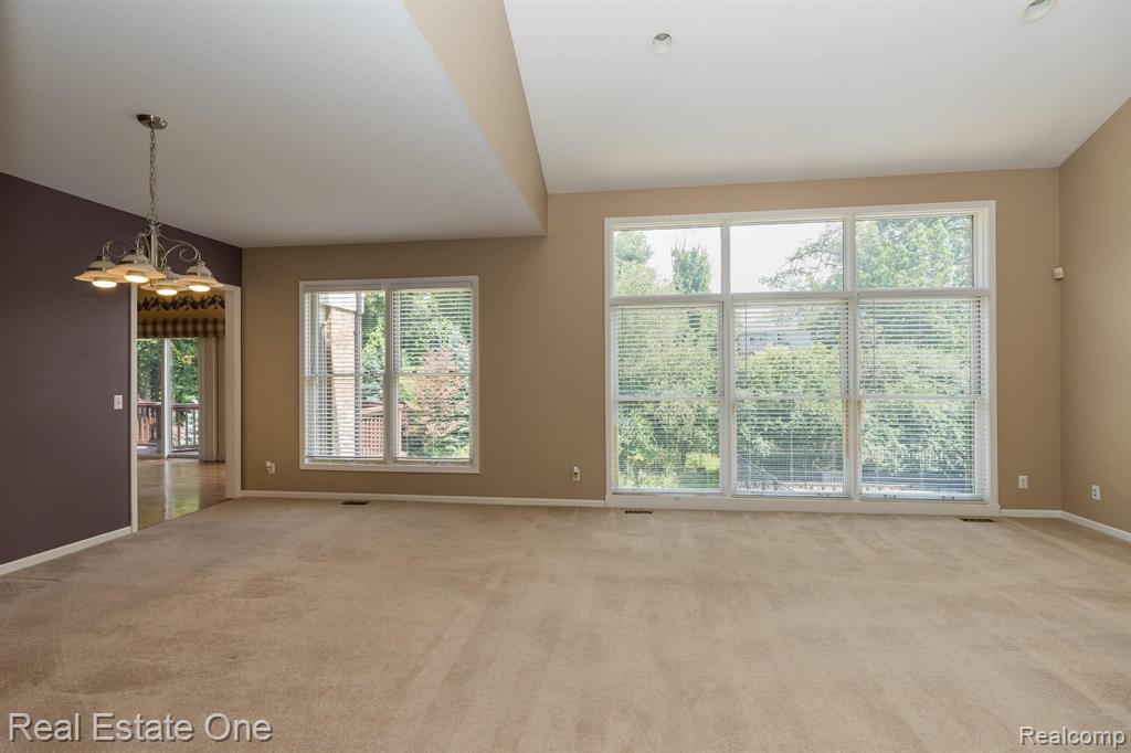 1784 Blue Grass Drive Rochester Hills, MI 48306 - Photo 19 of 72