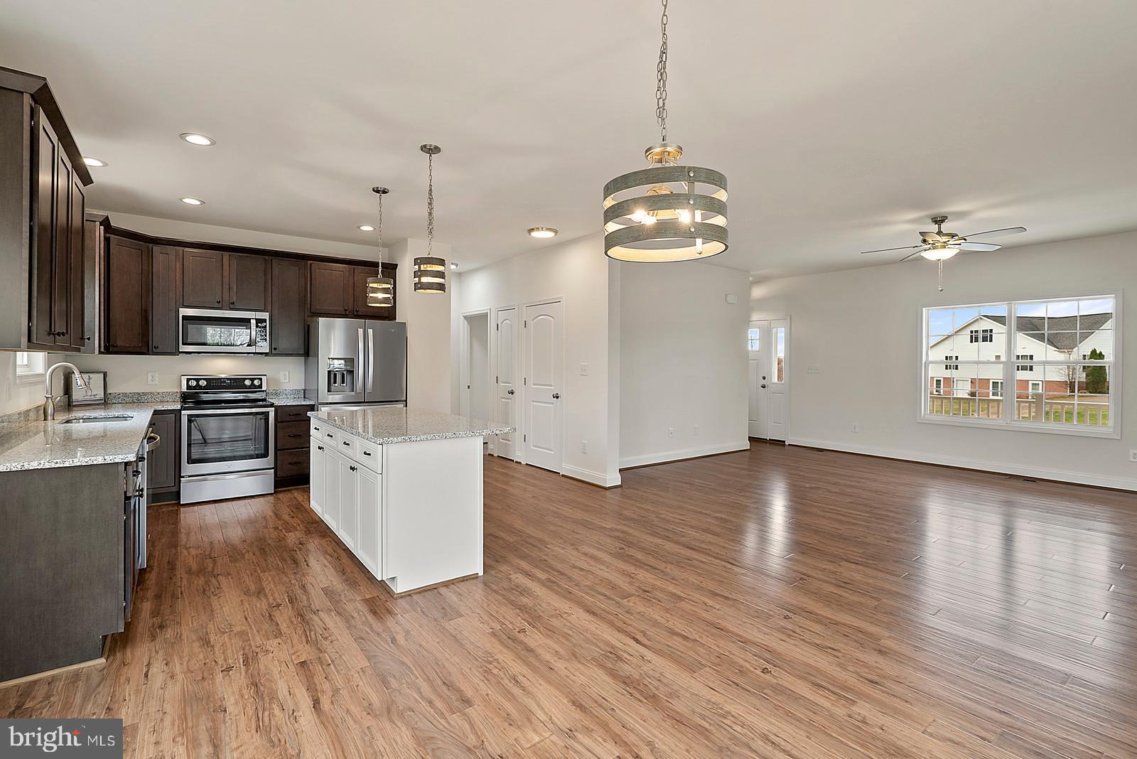 12020 Hume Road Hume, VA 22639 - Photo 9 of 38 Kitchen with Granite Counter and Island