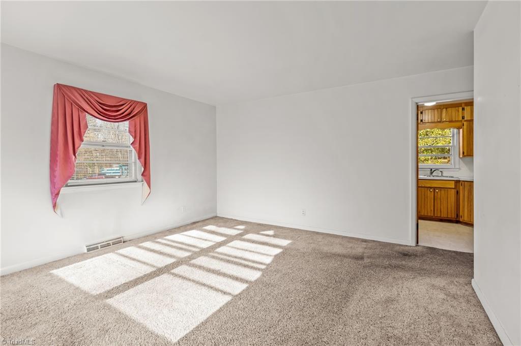 4309 Millpoint Road Greensboro, NC 27406 - Photo 5 of 26 Gallery Image 5