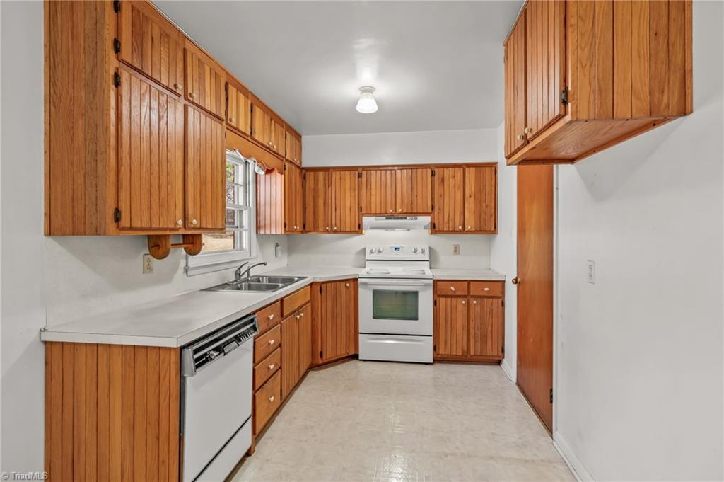 4309 Millpoint Road Greensboro, NC 27406 - Photo 7 of 26 Gallery Image 7