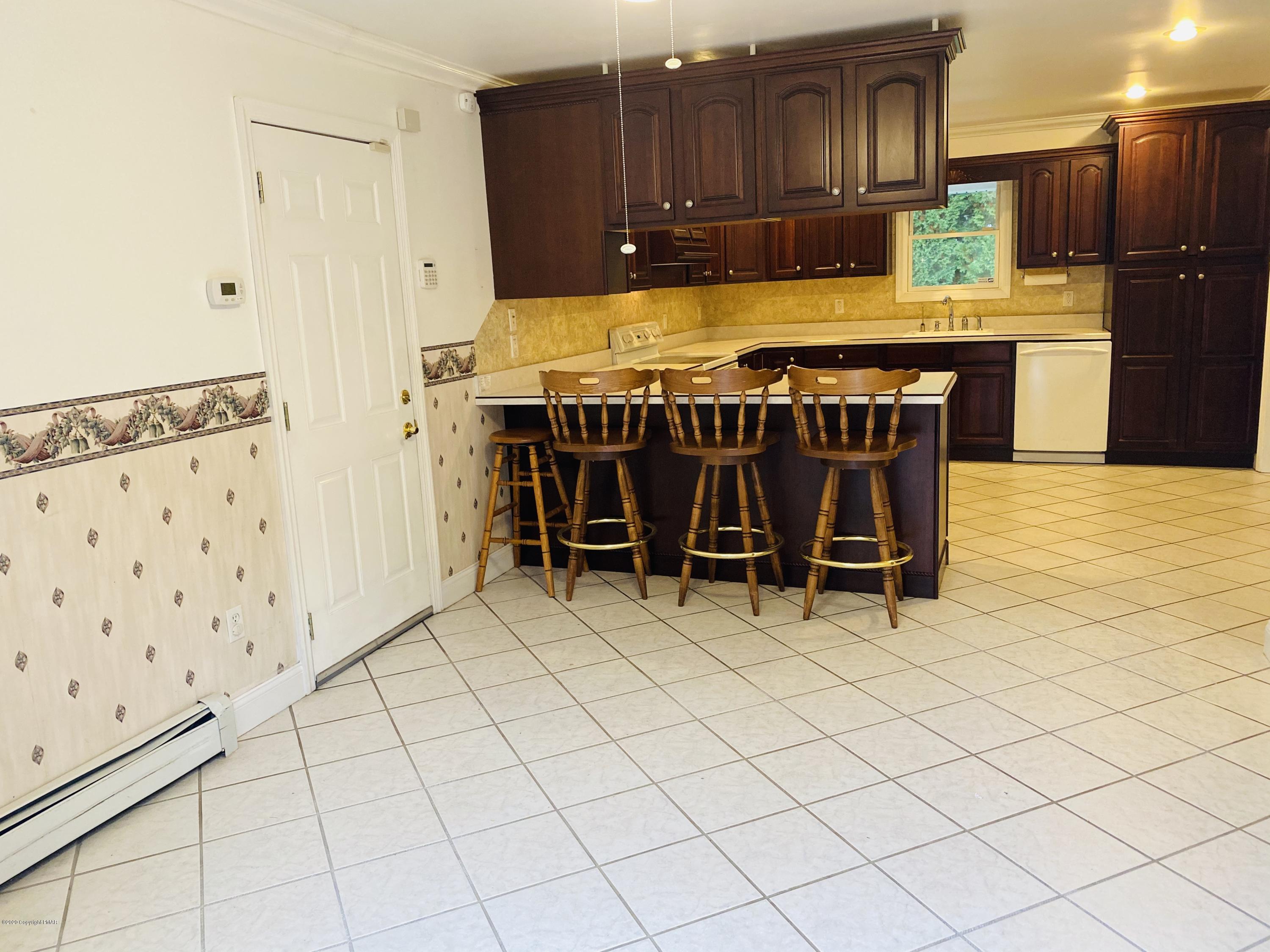 3300 Aspen Road Kunkletown, PA 18058 - Photo 6 of 32 Eat-in Kitchen