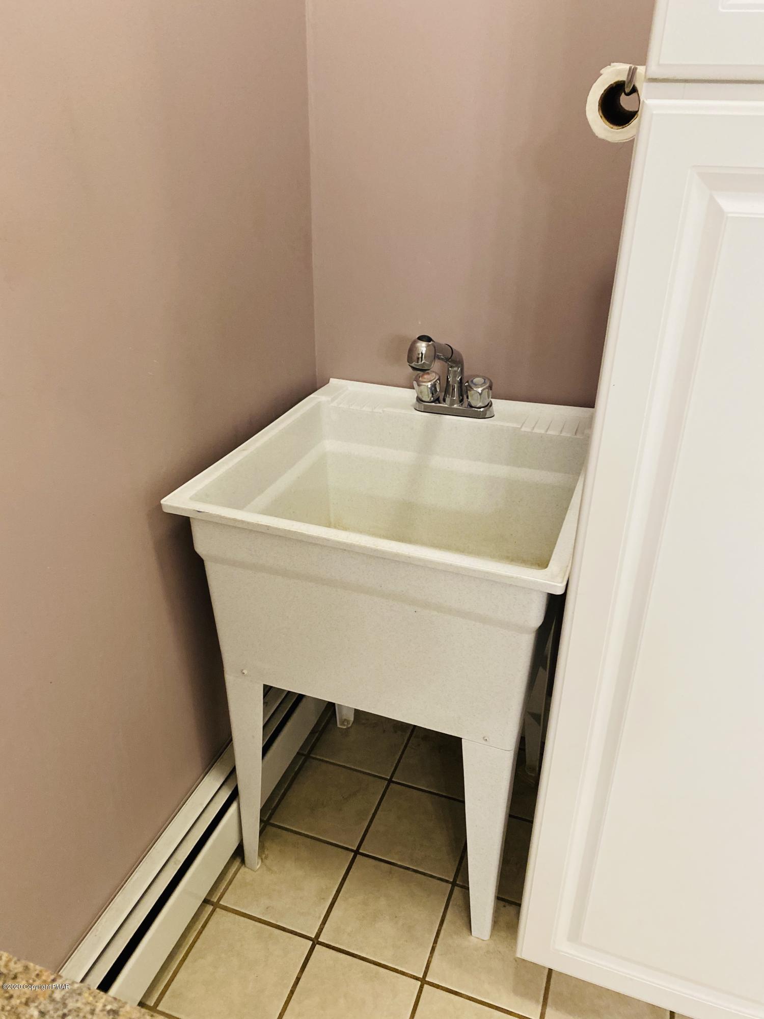 3300 Aspen Road Kunkletown, PA 18058 - Photo 10 of 32 Laundry Room