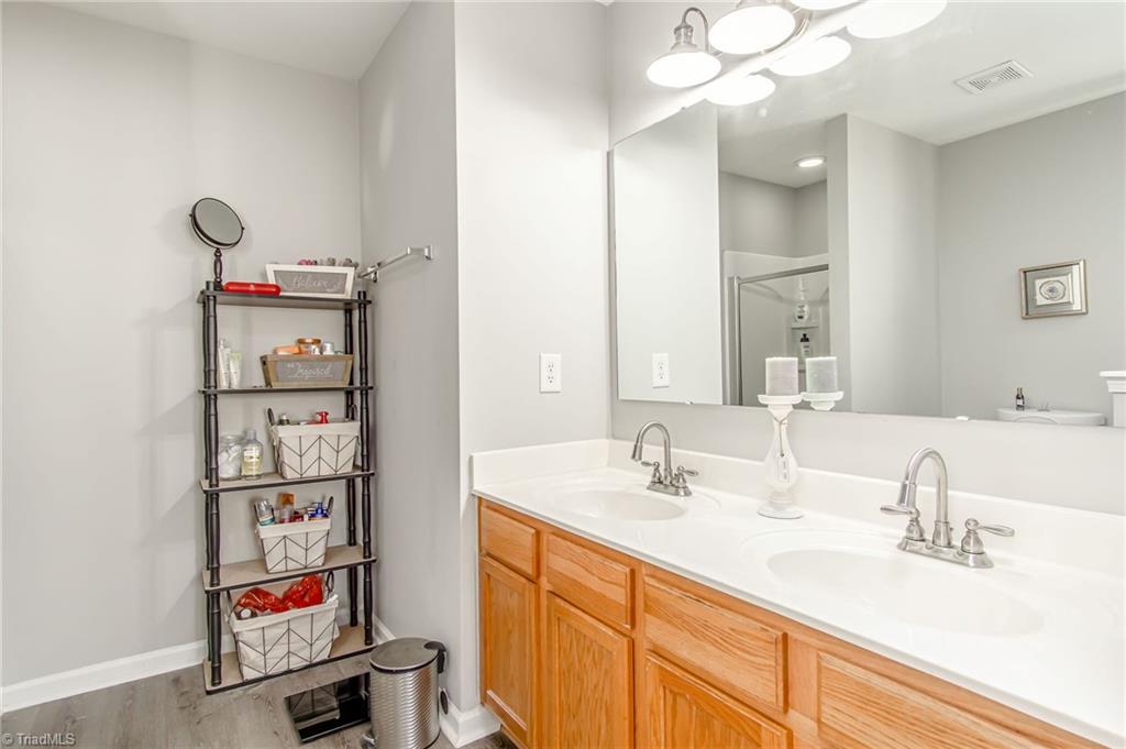 2052 Cliffvale Court High Point, NC 27262 - Photo 12 of 20