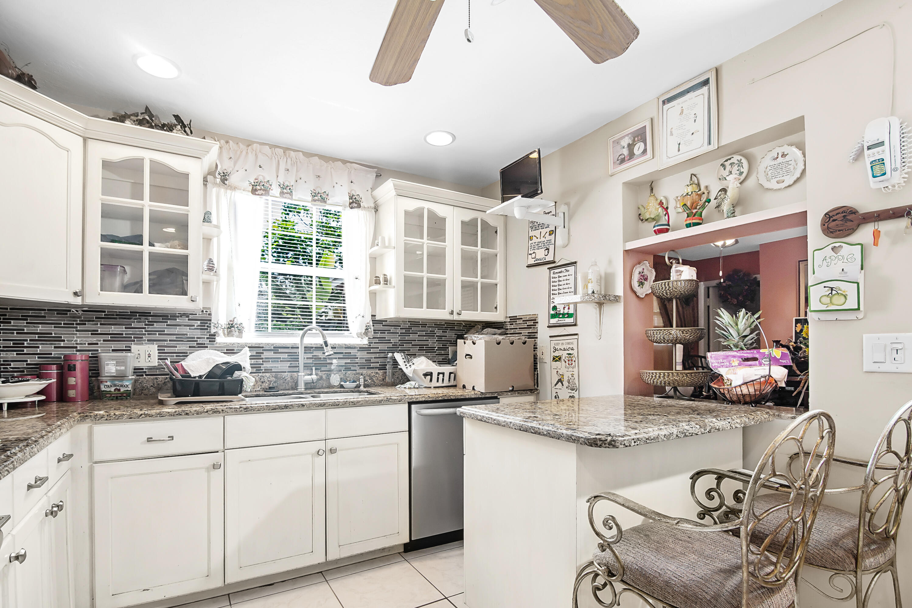 2600 West 28th Street Riviera Beach, FL 33404 - Photo 11 of 31 2600 W 28 St_011