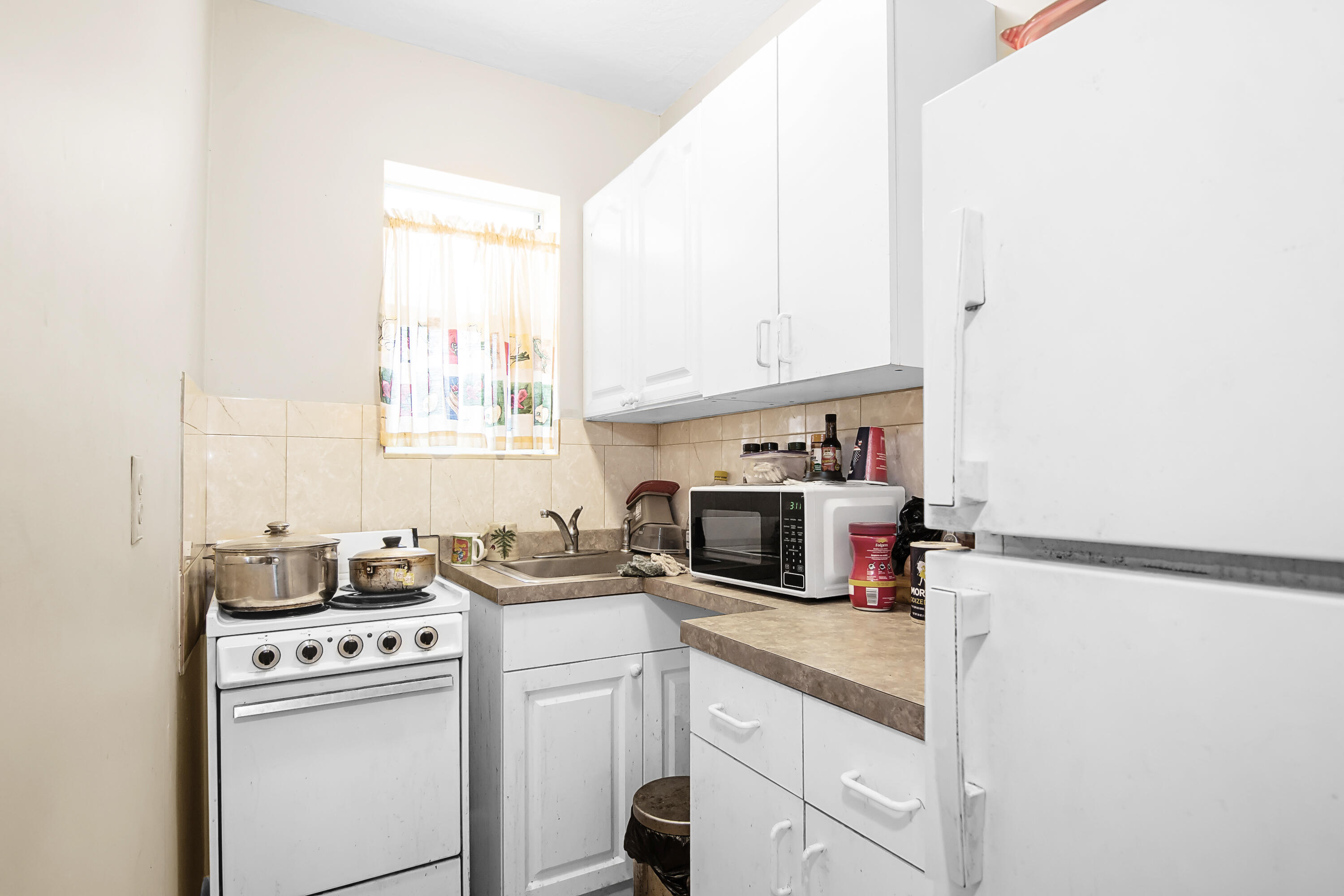 2600 West 28th Street Riviera Beach, FL 33404 - Photo 21 of 31 2600 W 28 St_023