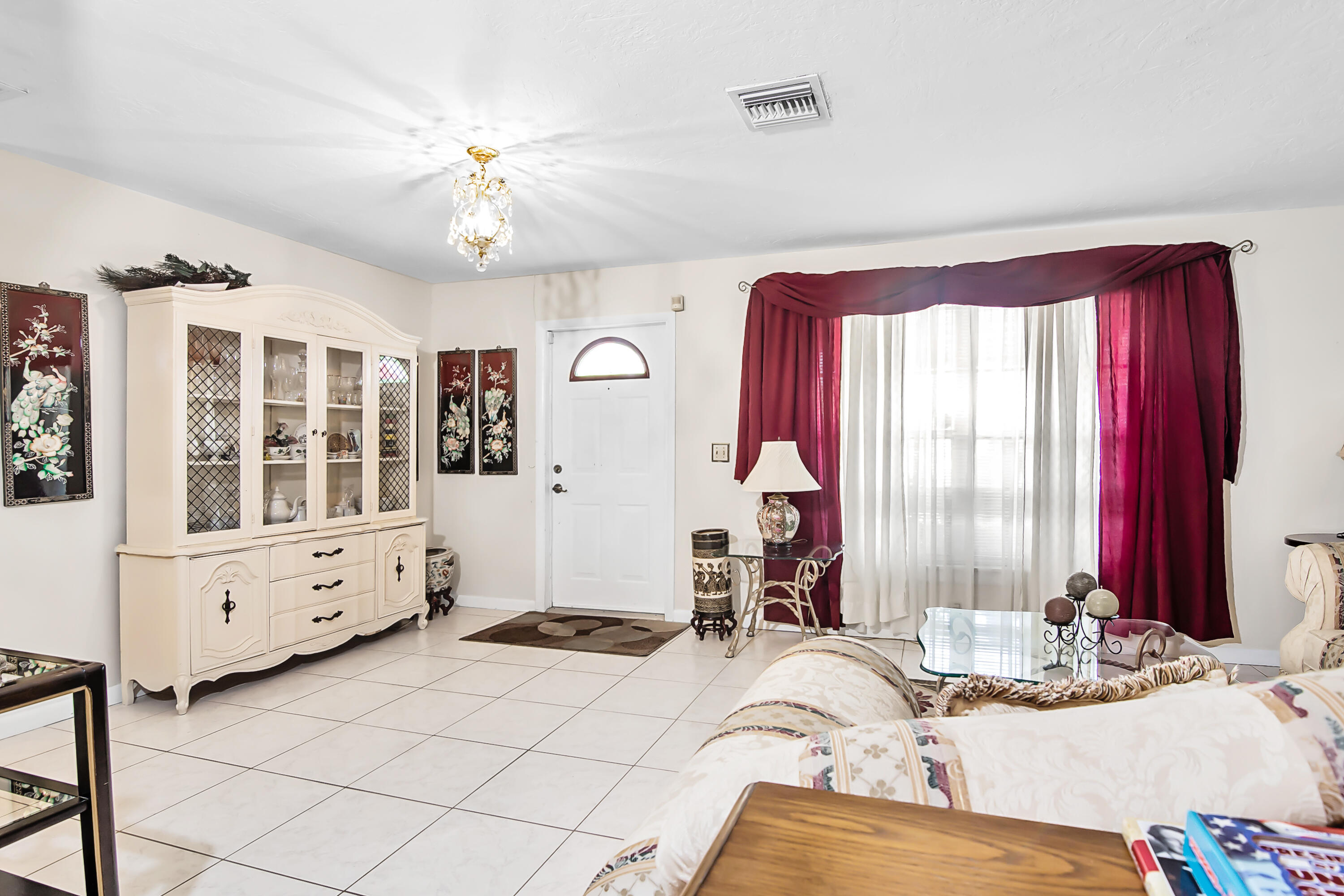 2600 West 28th Street Riviera Beach, FL 33404 - Photo 6 of 31 2600 W 28 St_006