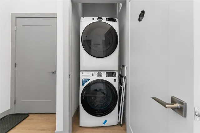 $950,000 | 37 West 4th Street, Unit 305E, Silverthorne, CO 80498