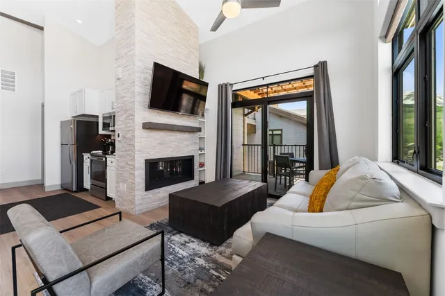 $950,000 | 37 West 4th Street, Unit 305E, Silverthorne, CO 80498