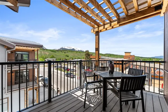 $950,000 | 37 West 4th Street, Unit 305E, Silverthorne, CO 80498