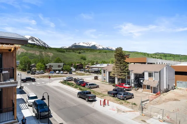 $950,000 | 37 West 4th Street, Unit 305E, Silverthorne, CO 80498