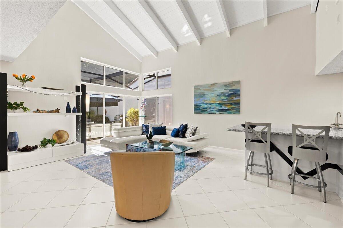 7338 Woodmont Court Boca Raton, FL 33434 - Photo 8 of 62 10-424A0479