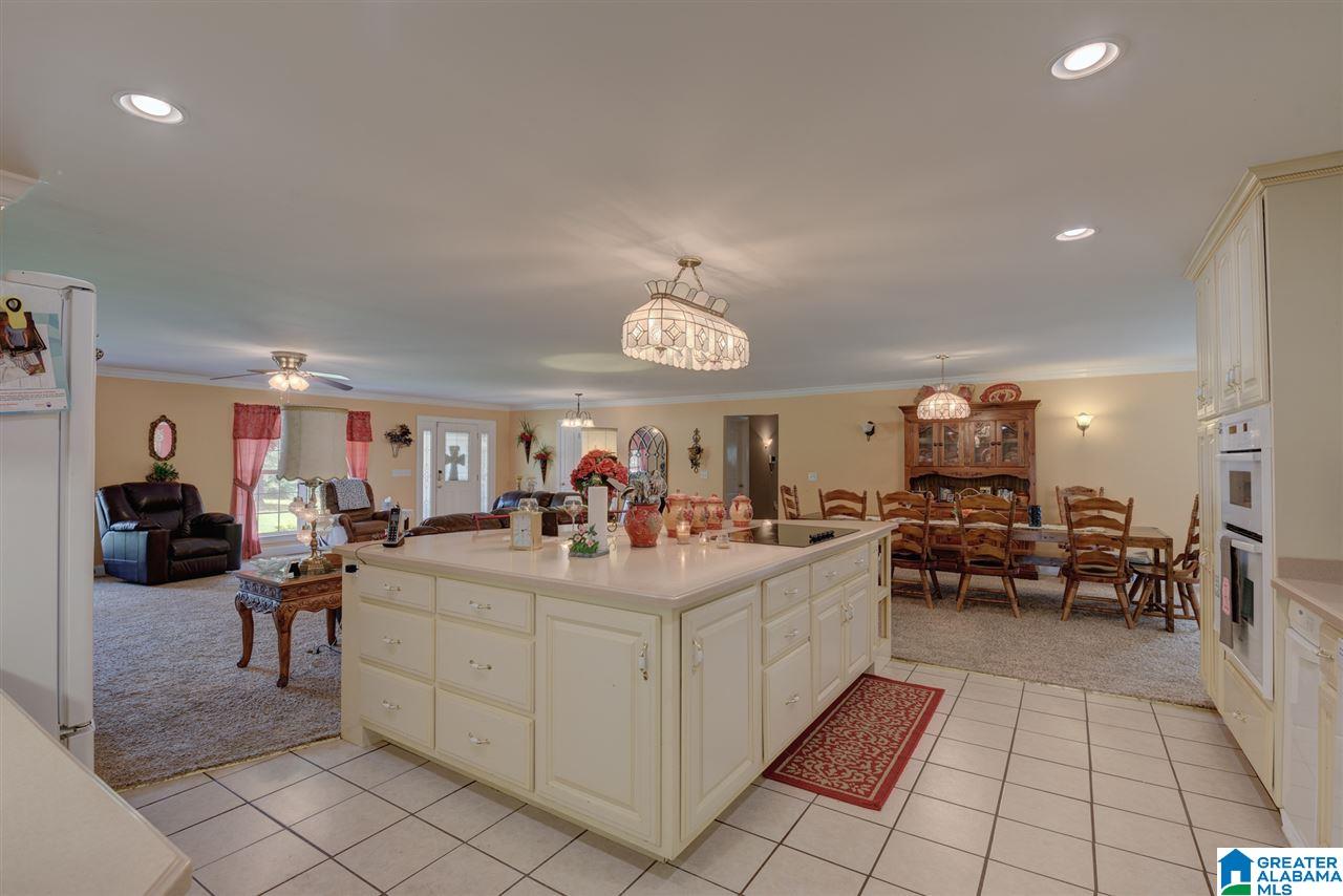 980 Kathy Lane Fultondale, AL 35068 - Photo 17 of 42