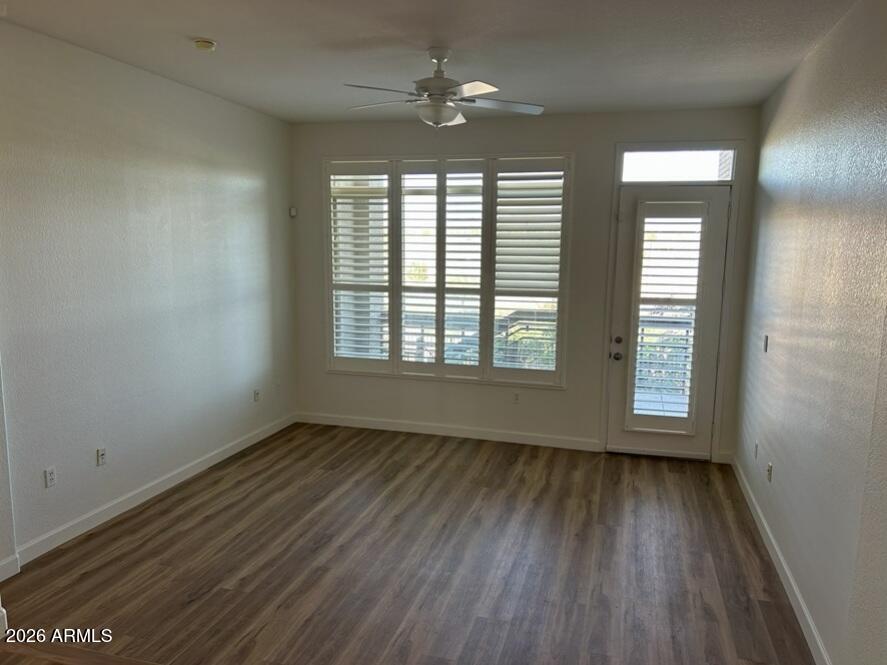 425 West Rio Salado Parkway, Unit 112 Tempe, AZ 85281 - Photo 5 of 17 425 W Rio Salado Living