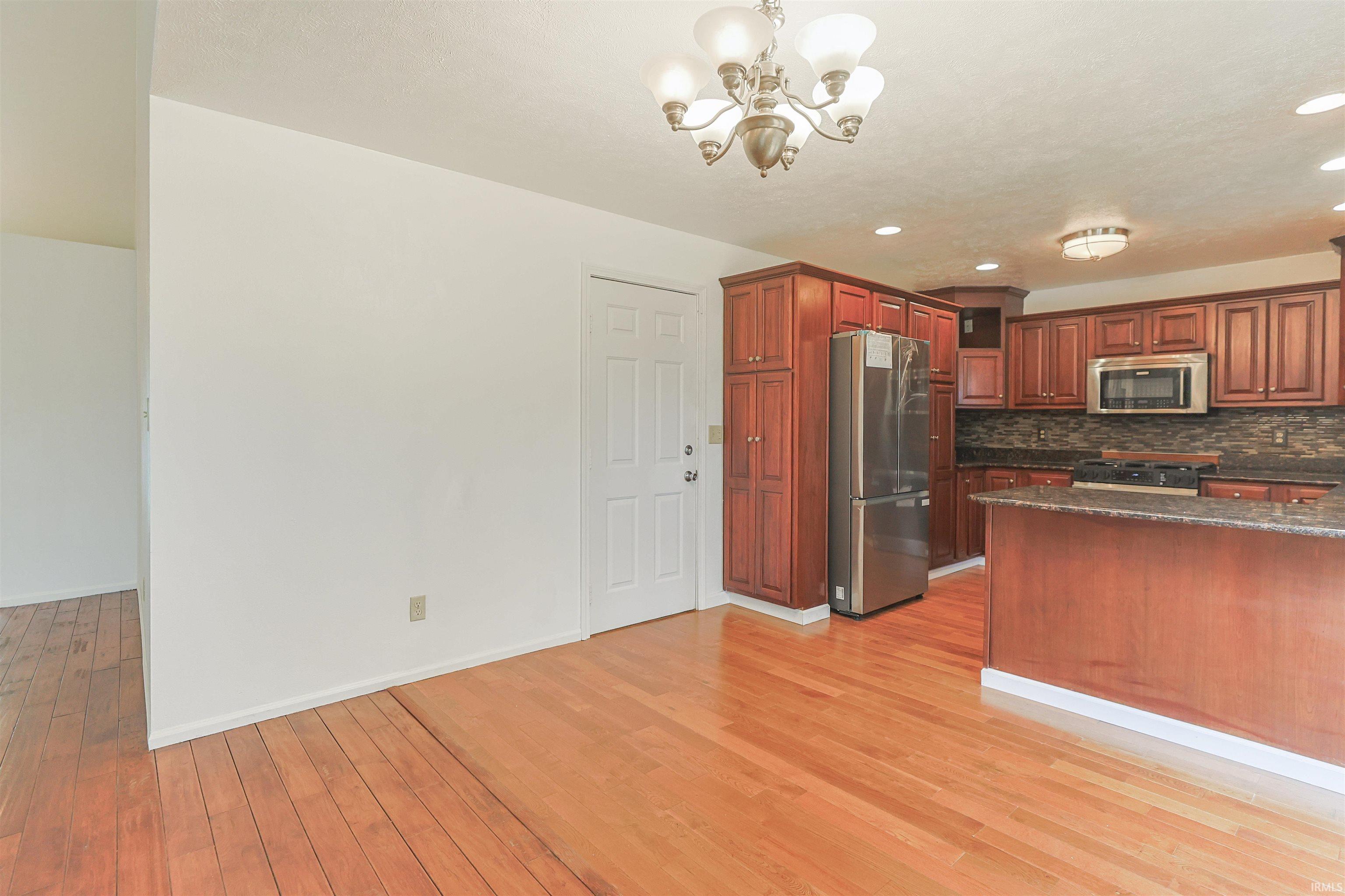 53134 Old Farm Road Elkhart, IN 46514 - Photo 11 of 46 Gallery Image 11