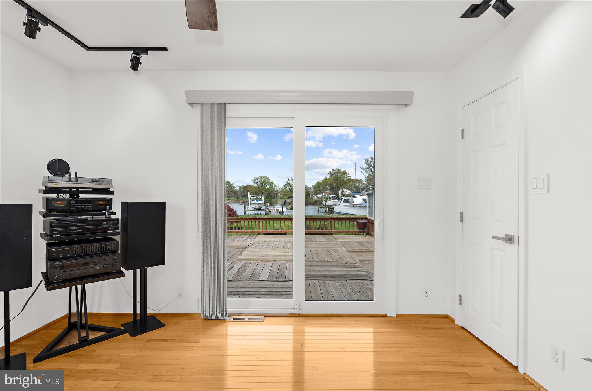 8209 Peach Orchard Road Baltimore, MD 21222 - Photo 12 of 70