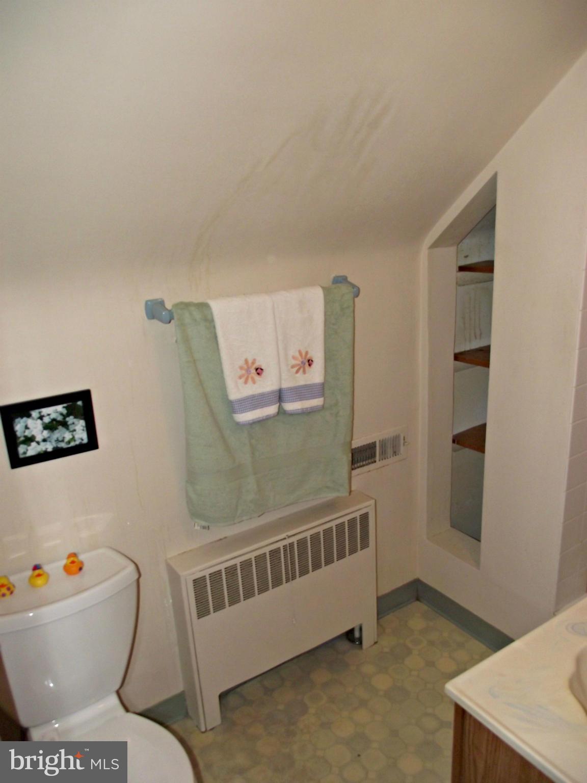 446 Andover Road Linthicum Heights, MD 21090 - Photo 11 of 30 Bath
