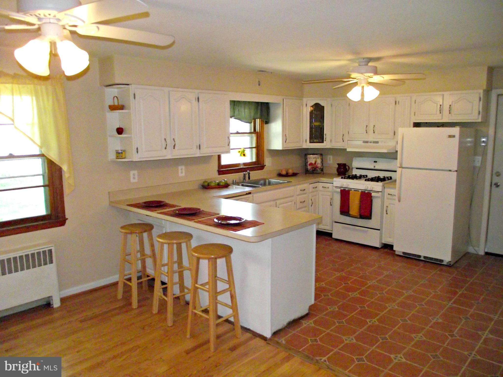 446 Andover Road Linthicum Heights, MD 21090 - Photo 4 of 30 Kitchen