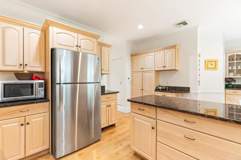 100 Columbia Street, Unit 2 Brookline, MA 02446 - Photo 4 of 20