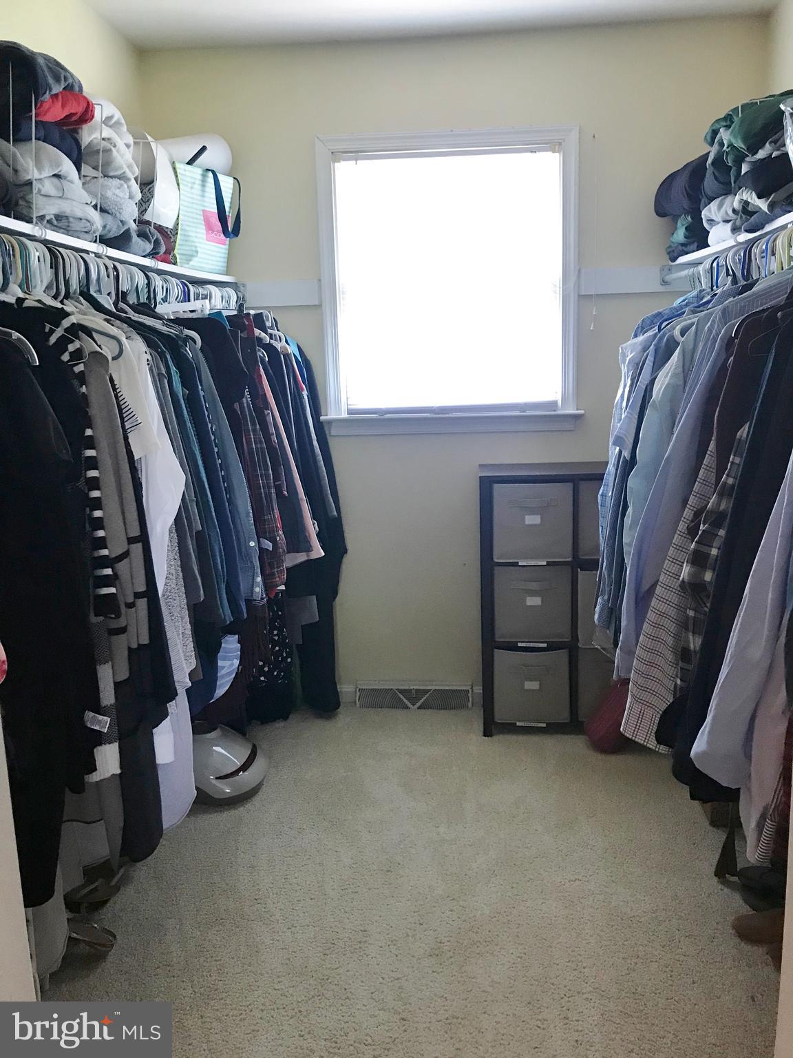 10 Farm House Road Newark, DE 19711 - Photo 21 of 48 Master walk in Closet