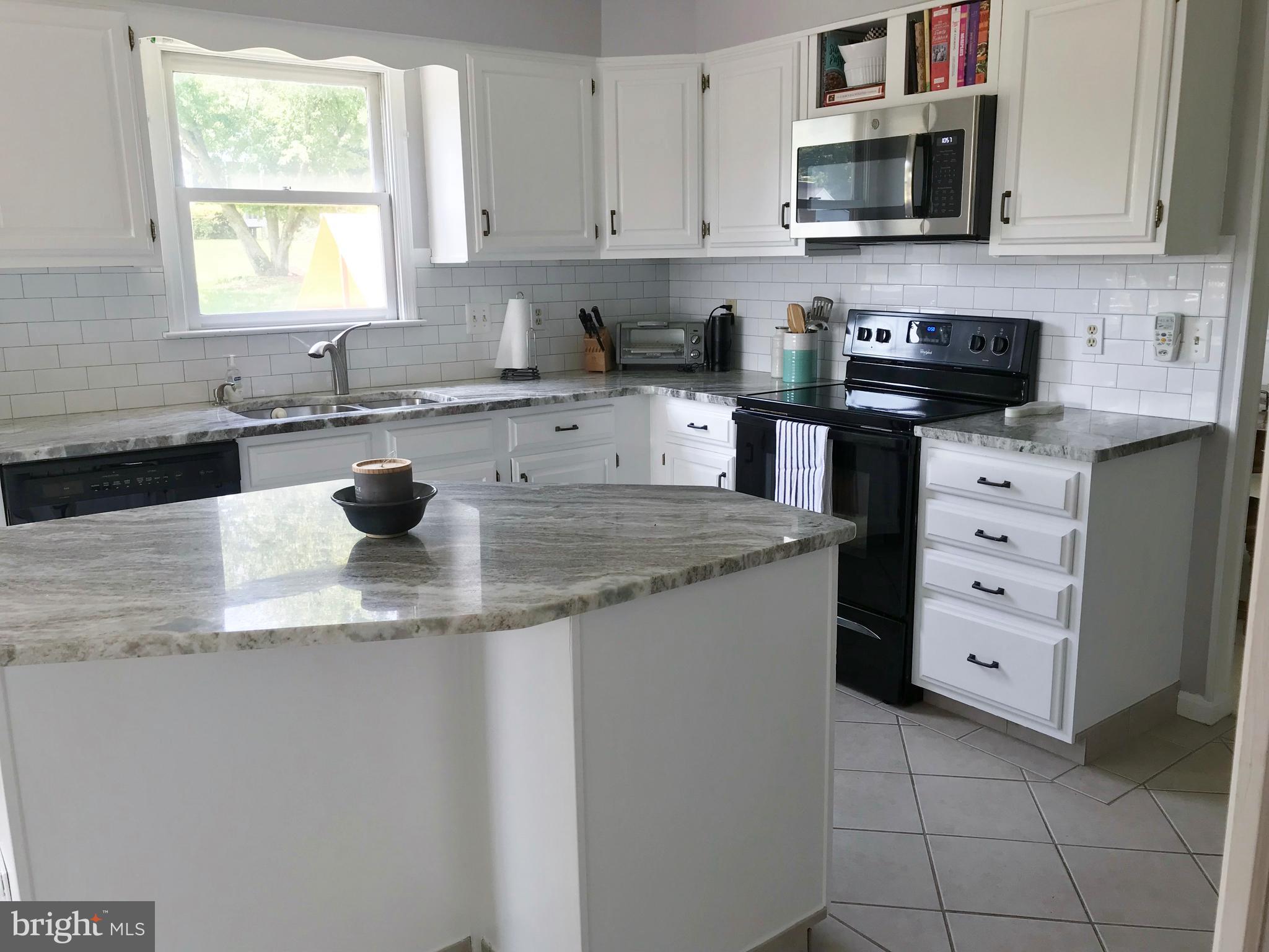 10 Farm House Road Newark, DE 19711 - Photo 7 of 48 Upgraded Kitchen