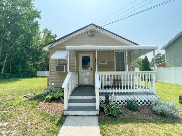 $360,000 | 160 Kentucky Avenue, Villas, NJ 08251