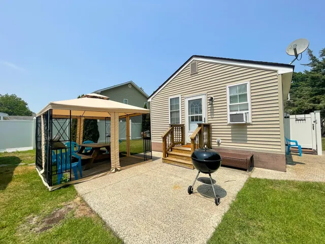 $360,000 | 160 Kentucky Avenue, Villas, NJ 08251