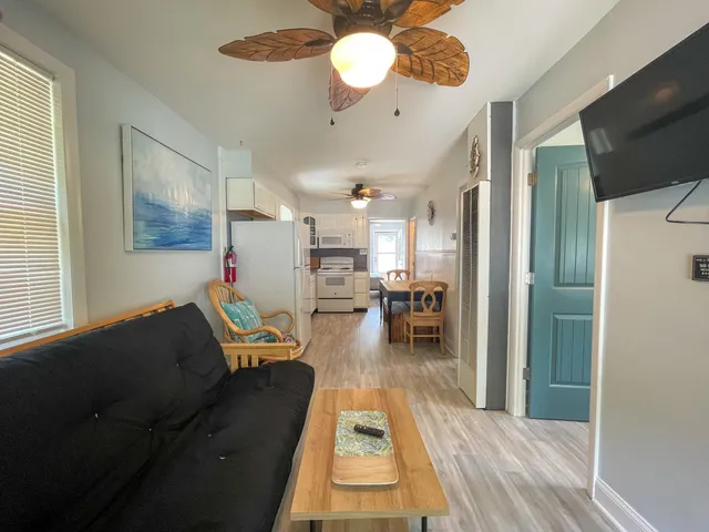 $360,000 | 160 Kentucky Avenue, Villas, NJ 08251