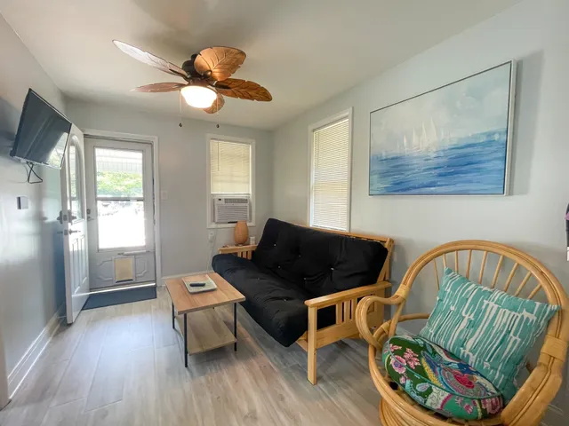 $360,000 | 160 Kentucky Avenue, Villas, NJ 08251