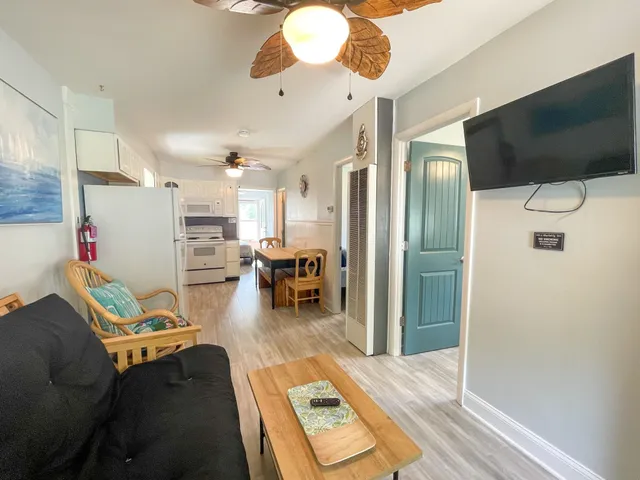 $360,000 | 160 Kentucky Avenue, Villas, NJ 08251