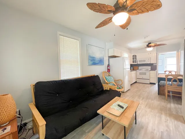 $360,000 | 160 Kentucky Avenue, Villas, NJ 08251