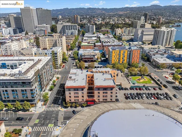 a picture of city view