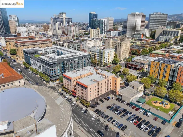 a picture of city view