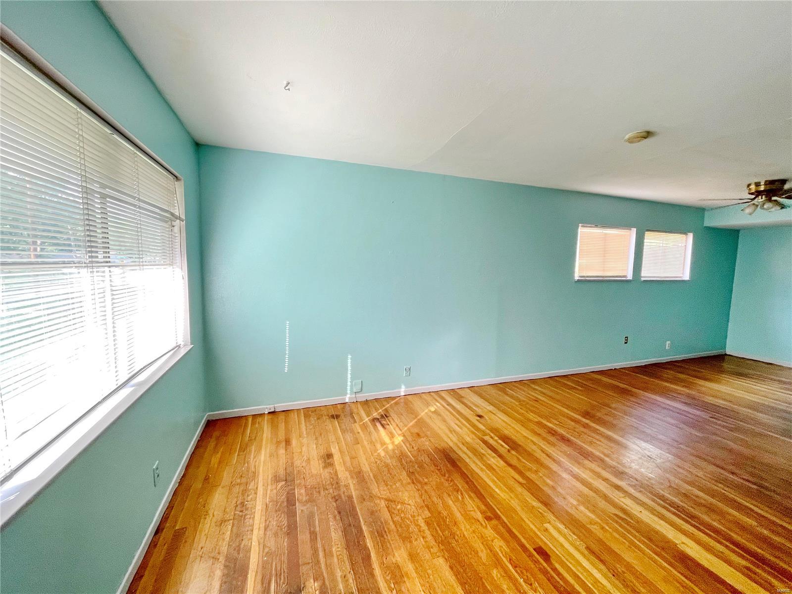 10640 Glen Garry Road St. Louis, MO 63137 - Photo 4 of 15 Gallery Image 4