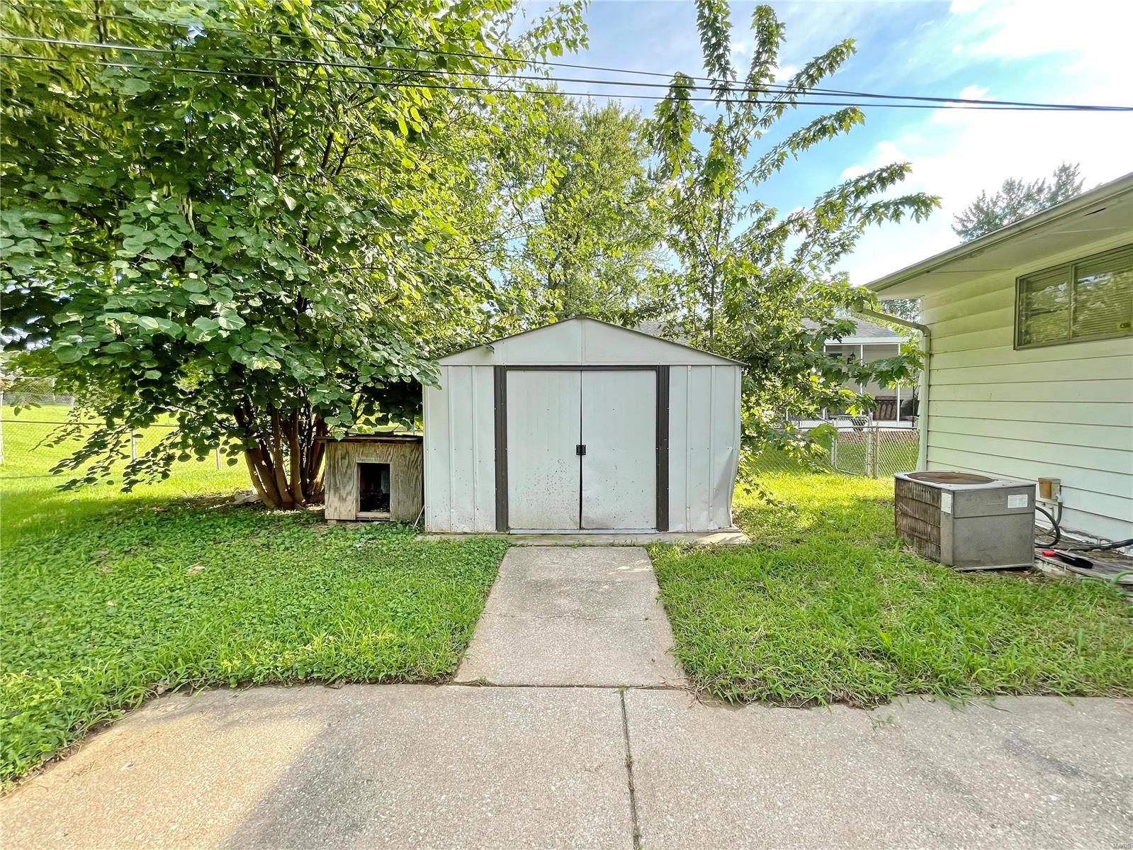 10640 Glen Garry Road St. Louis, MO 63137 - Photo 8 of 15 Gallery Image 8