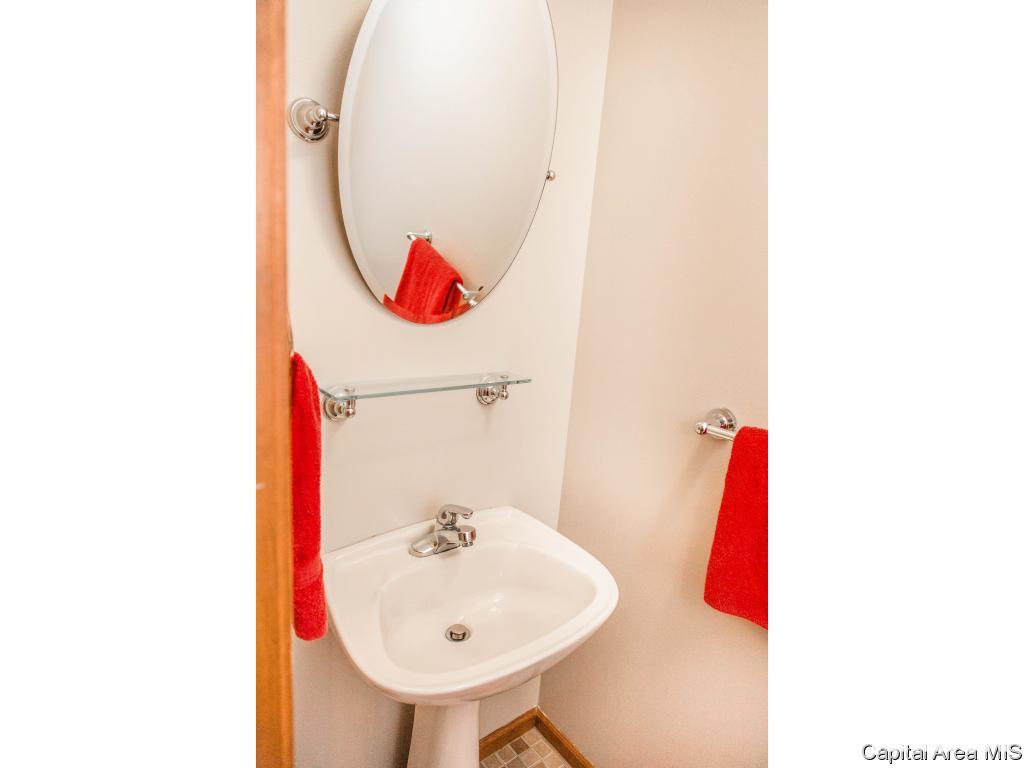 14297 Prairie Trail Athens, IL 62613 - Photo 12 of 30 Gallery Image 12