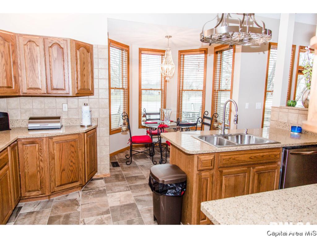 14297 Prairie Trail Athens, IL 62613 - Photo 16 of 30 Gallery Image 16