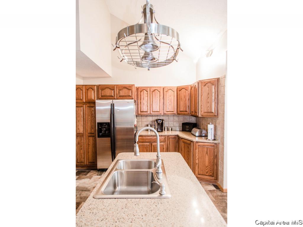 14297 Prairie Trail Athens, IL 62613 - Photo 17 of 30 Gallery Image 17