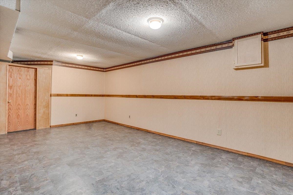 9776 Southeast Elvis Road Leon, KS 67074 - Photo 22 of 34