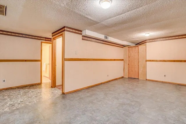 $225,000 | 9776 Southeast Elvis Road, Leon, KS 67074