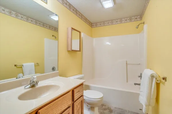 $225,000 | 9776 Southeast Elvis Road, Leon, KS 67074