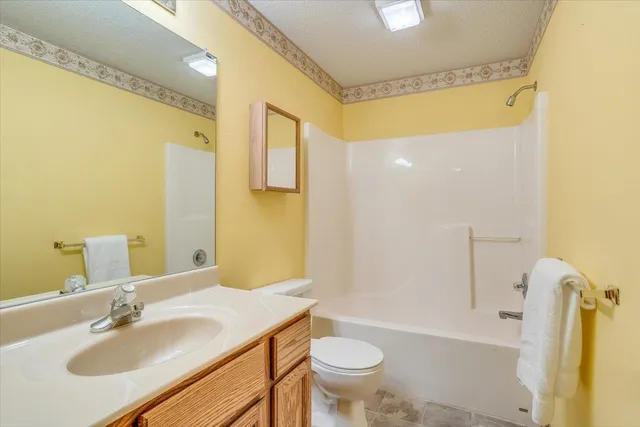 $225,000 | 9776 Southeast Elvis Road, Leon, KS 67074