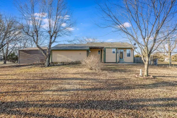 $225,000 | 9776 Southeast Elvis Road, Leon, KS 67074