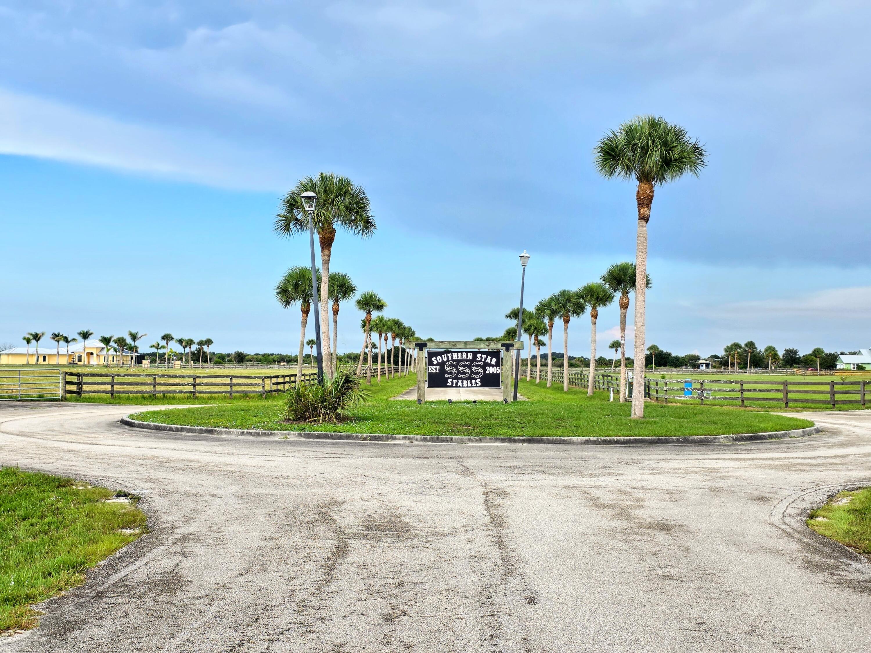 4 Sneed Road Fort Pierce, FL 34945 - Photo 3 of 10 Community Entry