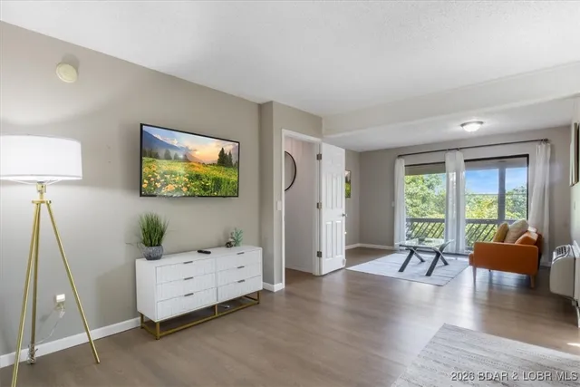 $399,900 | 392 Hopetown Drive, Osage Beach, MO 65065