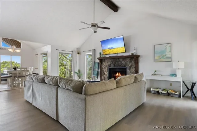 $399,900 | 392 Hopetown Drive, Osage Beach, MO 65065