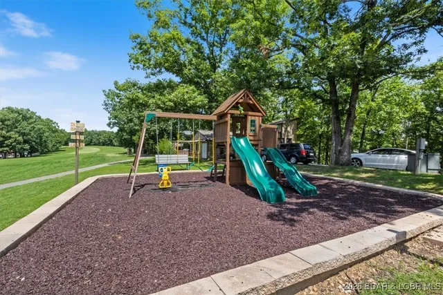 $399,900 | 392 Hopetown Drive, Osage Beach, MO 65065