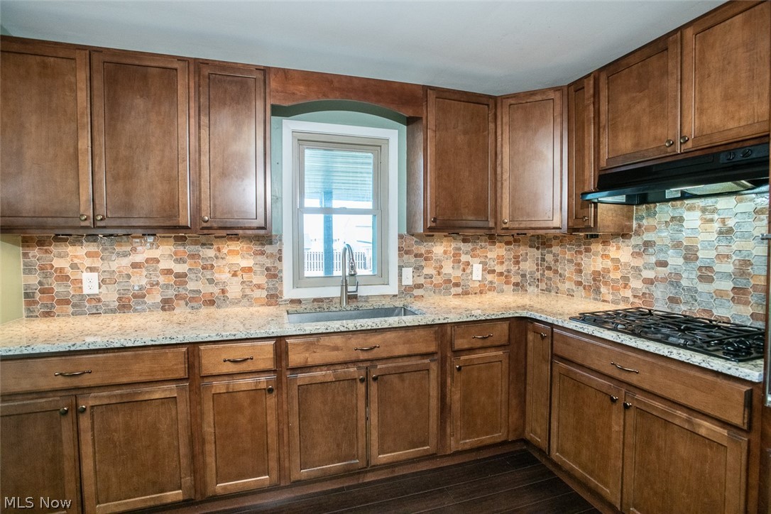 8210 Royal Ridge Drive Parma, OH 44129 - Photo 6 of 31